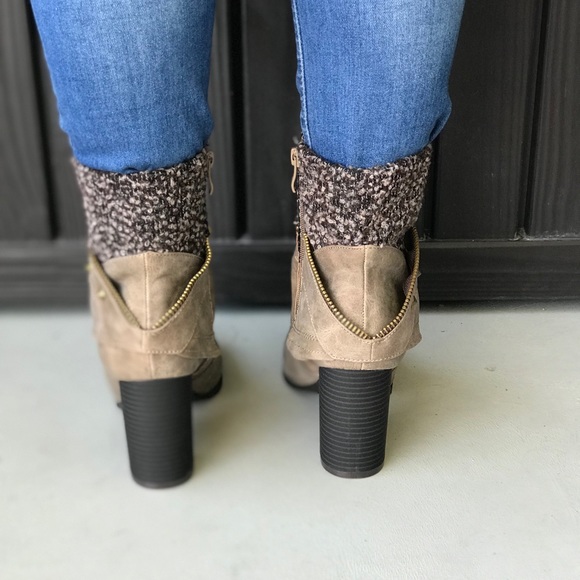 Sock Collar Rushed Top Studs Chunky Heel Boots - Picture 5 of 5